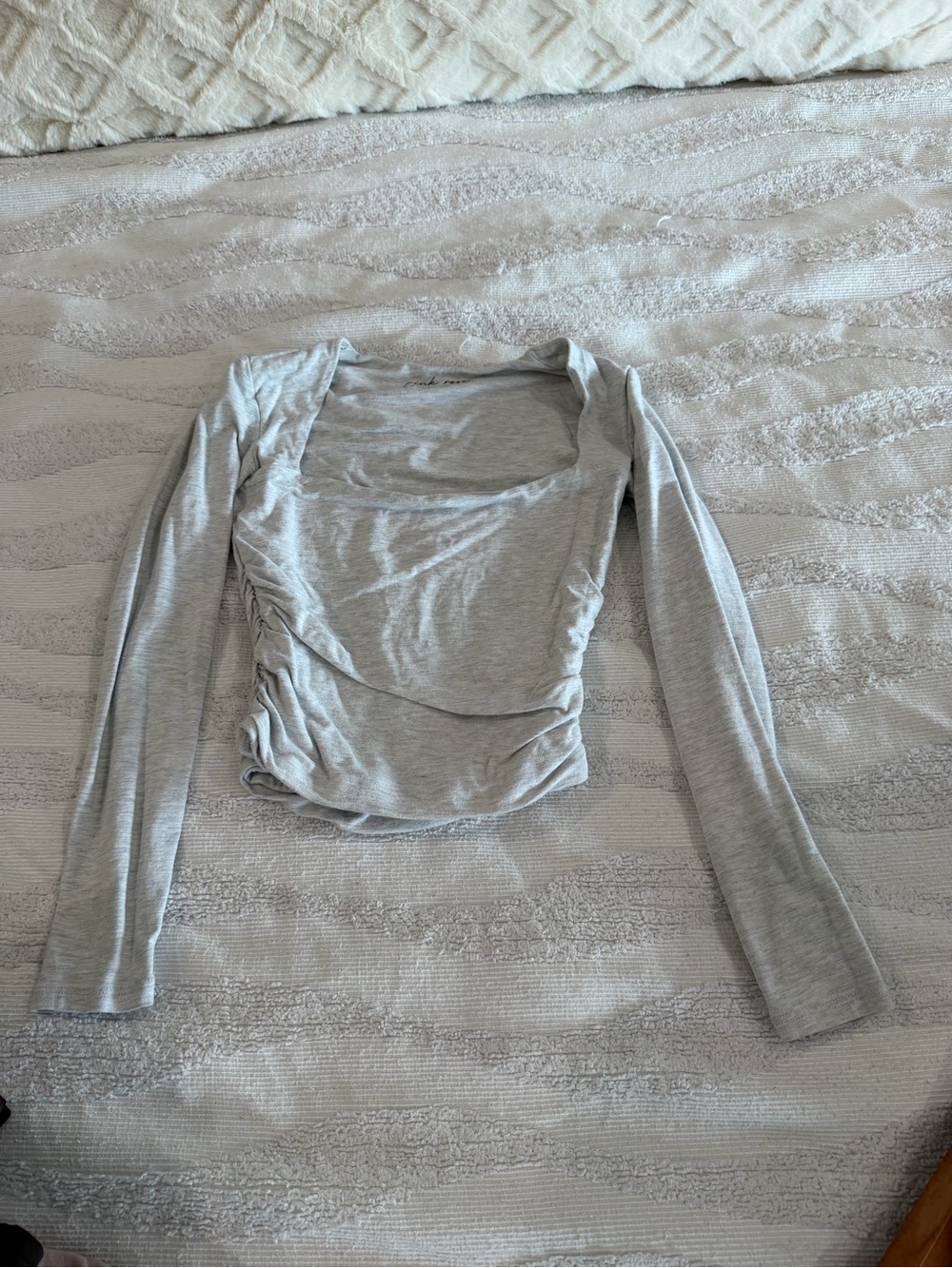 Women's Long Sleeve Ruched Scoop Neck Top - Light Gray